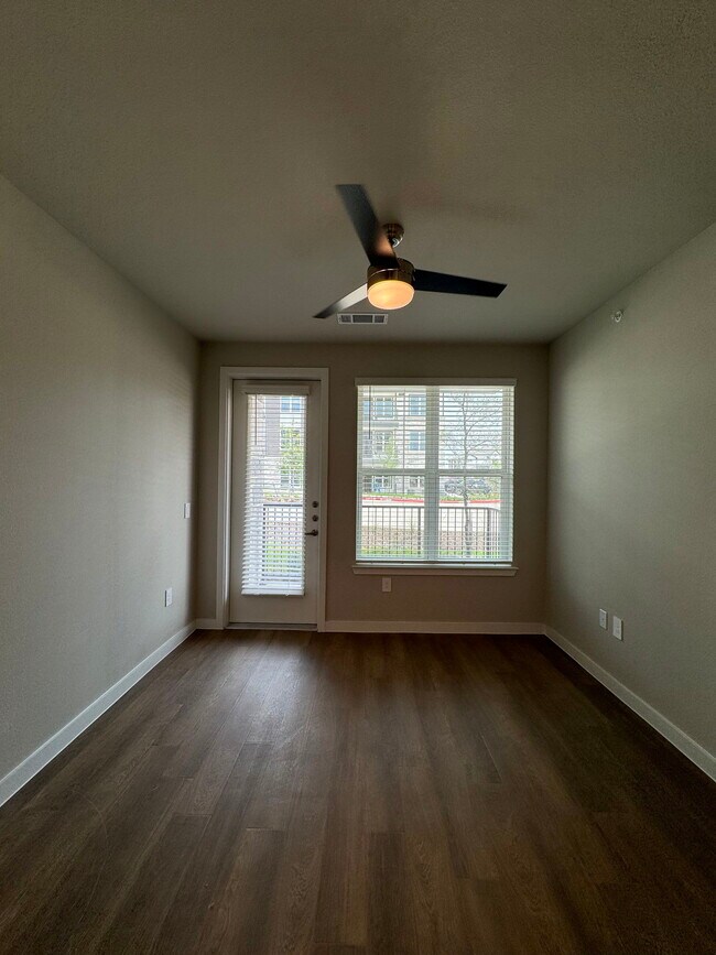 3521 James Pitts Drive, Mckinney, TX 75071 photo 3