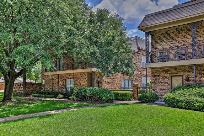 4321 Bellaire Drive South, Fort Worth, TX 76109 photo 2