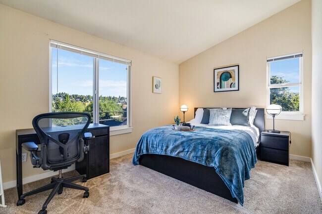 219 Nickerson St Seattle, WA 98109 photo 3