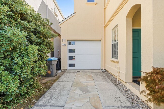 113 Concord Cir Mountain View, CA 94040 photo 4