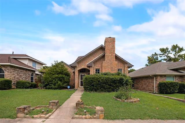 1632 Tuley St Cedar Hill, TX 75104 photo 2