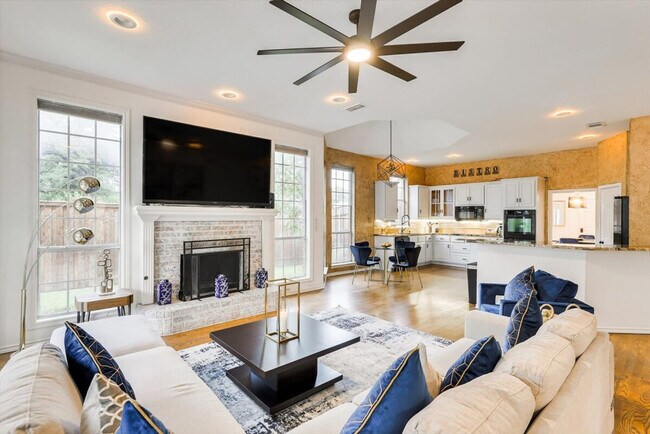 913 Tipton Rd Irving, TX 75060 photo 2