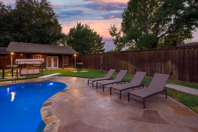 913 Tipton Rd Irving, TX 75060 photo 4
