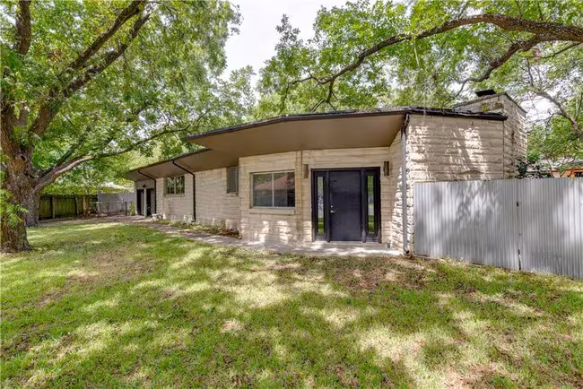 1402 Click Cove Austin, TX 78758 photo 4