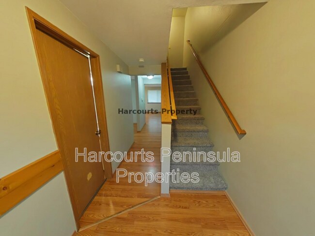 3807 Maple Ave Bremerton, WA 98310 photo 3