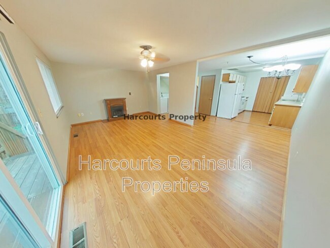 3807 Maple Ave Bremerton, WA 98310 photo 5
