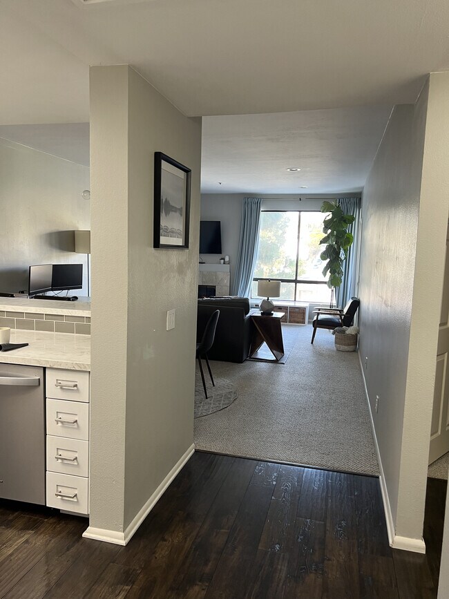 5805 Friars Rd San Diego, CA 92110 photo 4