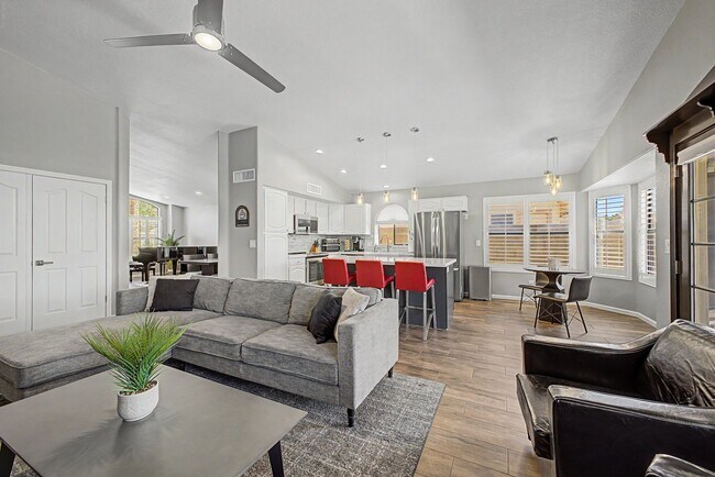 7243 W Morrow Dr Glendale, AZ 85308 photo 5