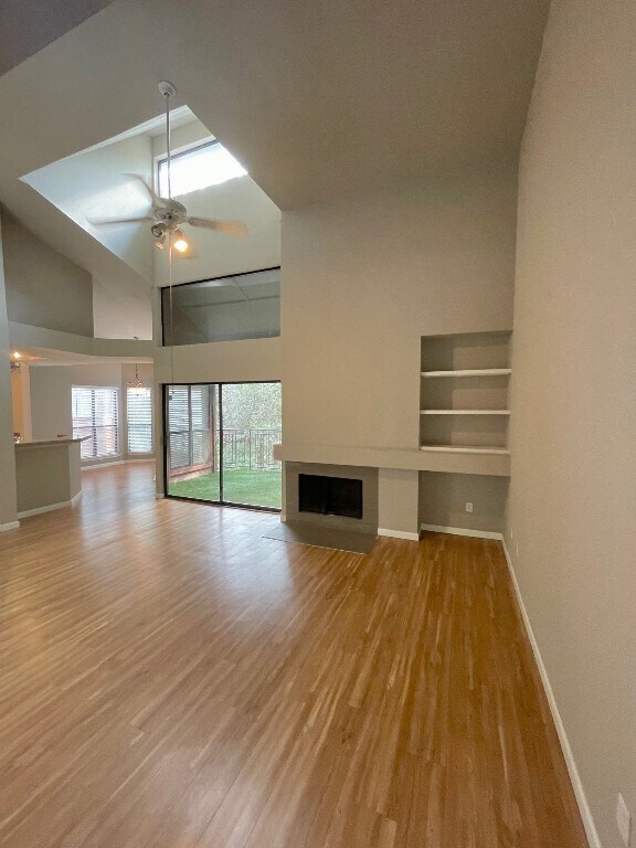 4711 Spicewood Springs Rd Austin, TX 78759 photo 3
