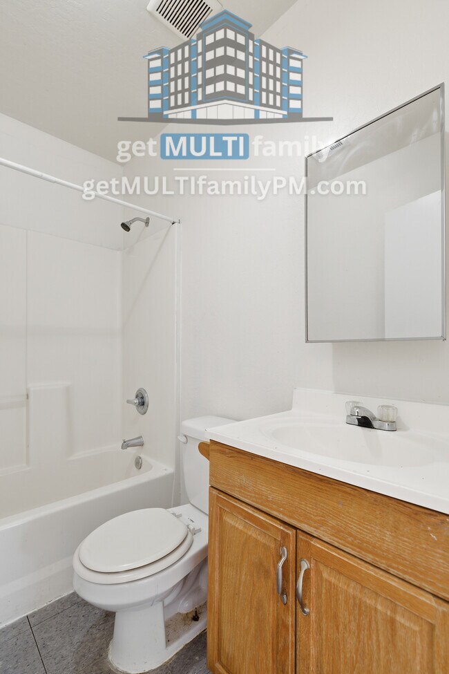 1224 E Apache St Phoenix, AZ 85034 photo 3