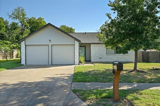 2114 Brandywine Ln Austin, TX 78727 photo 3