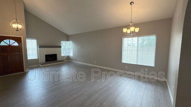 9035 E Jenan Dr Scottsdale, AZ 85260 photo 2