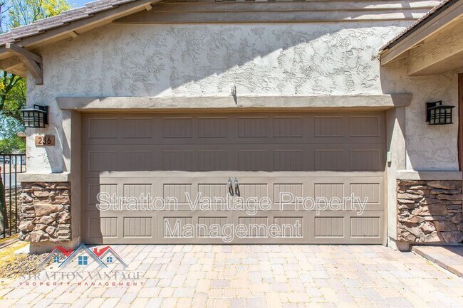 256 N Jesse St photo 4