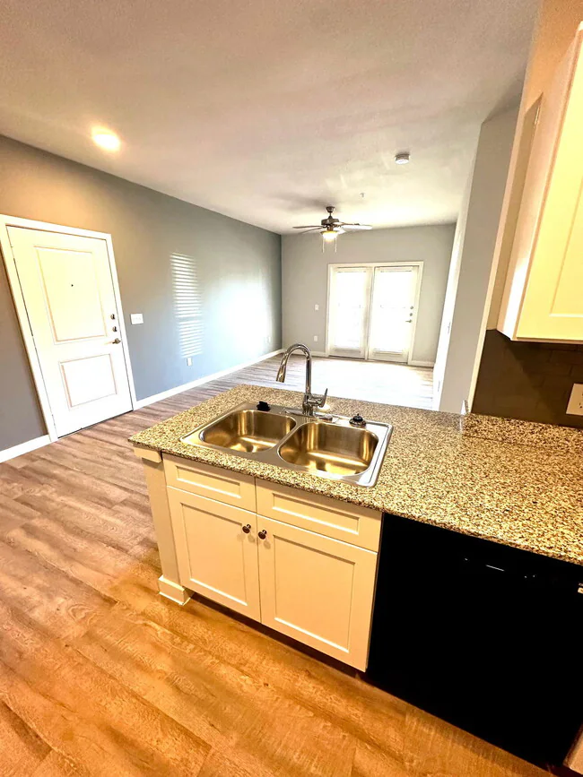 1051 N Farm to Market 1660 Hutto, TX 78634 photo 2