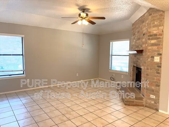 7809 Topawa Cove Austin, TX 78729 photo 3