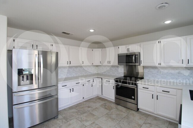 137 West Leah Court, Gilbert, AZ 85233 photo 4