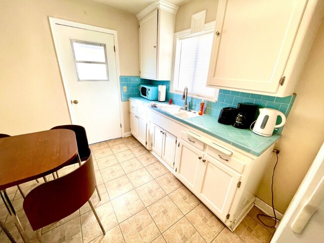 4120 Gamma St San Diego, CA 92113 photo 5