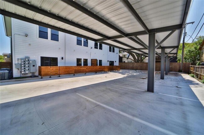 1322 Lipscomb Street B-08_, Fort Worth, TX 76104 photo 3