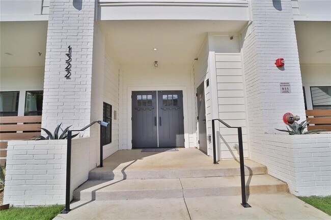 1322 Lipscomb Street B-08_, Fort Worth, TX 76104 photo 2