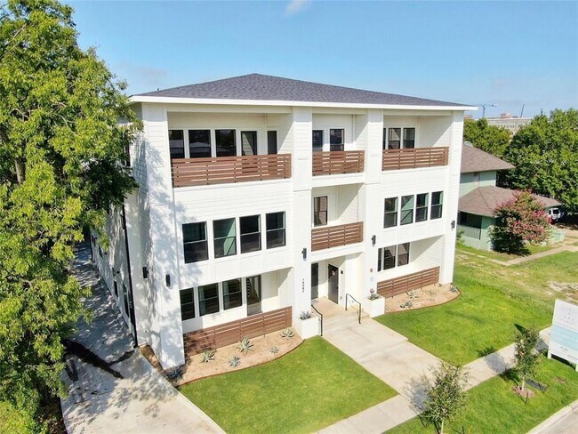 1322 Lipscomb Street B-08_, Fort Worth, TX 76104 photo 5