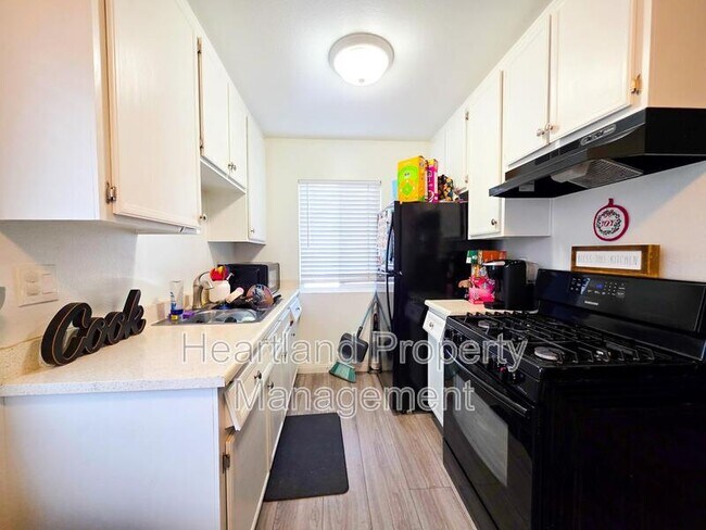 955 Imperial Beach Blvd Imperial Beach, CA 91932 photo 3