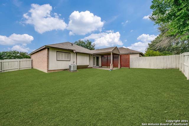 6635 Honeyridge Ln San Antonio, TX 78239 photo 5