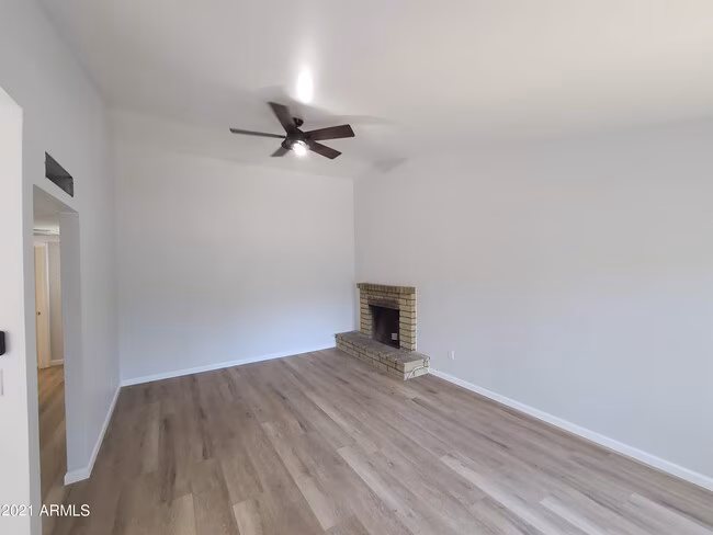 26 W Concorda Dr Tempe, AZ 85282 photo 3