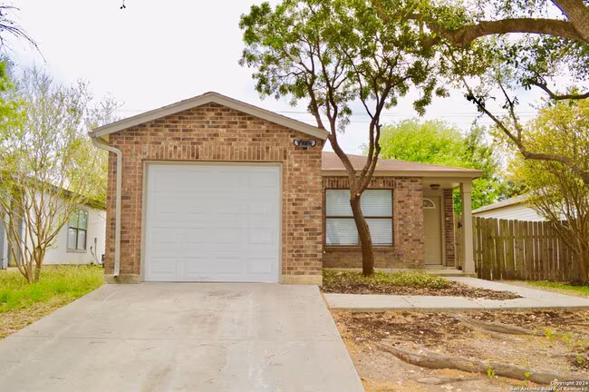 2415 Westgard Pass San Antonio, TX 78245 photo 2