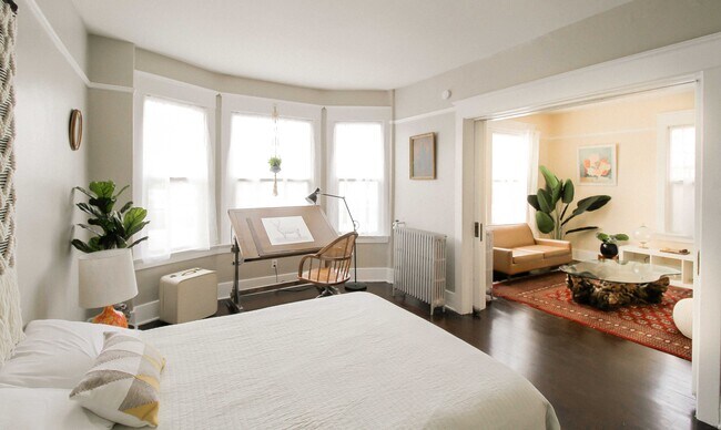 403 Roy St Seattle, WA 98109 photo 5