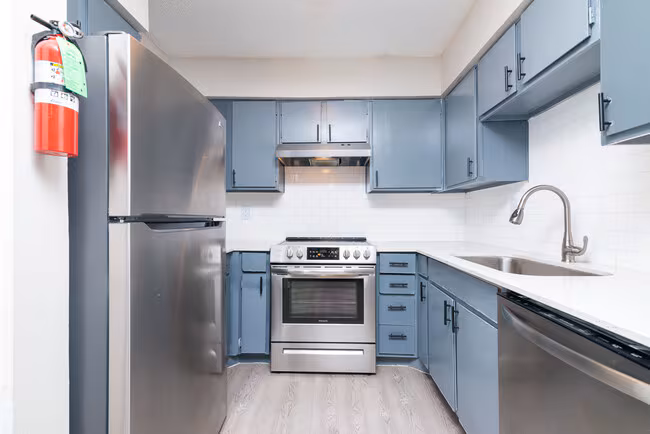 Creekside Apartment Homes photo 4
