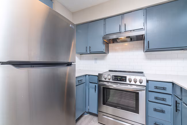 Creekside Apartment Homes photo 3