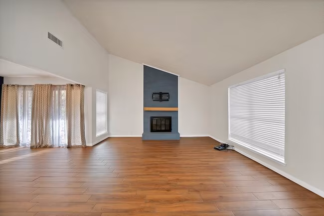 1611 Celeste Ct Arlington, TX 76012 photo 5