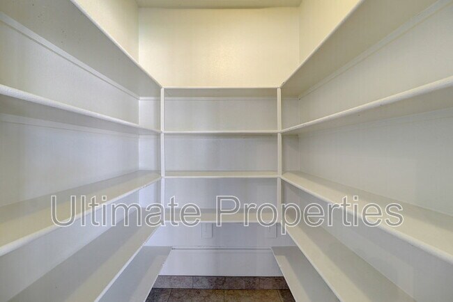 4838 W Brown St Glendale, AZ 85302 photo 3