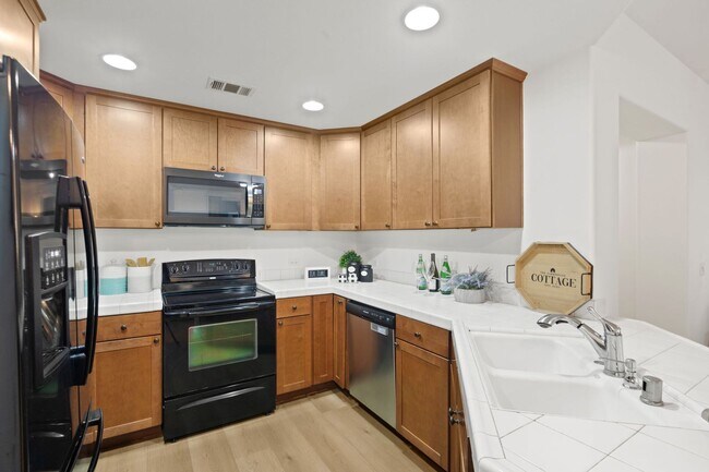 809 Auzerais Ave San Jose, CA 95126 photo 3