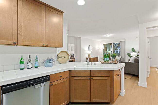 809 Auzerais Ave San Jose, CA 95126 photo 4