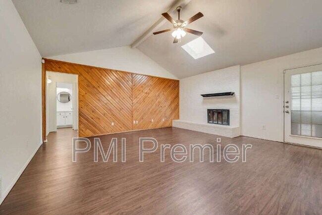 516 Roberts Dr Saginaw, TX 76179 photo 5