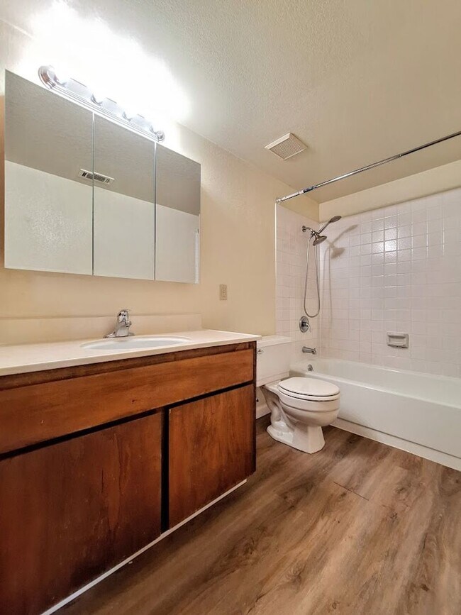 2461 Sequester Court, San Jose, CA 95133 photo 5