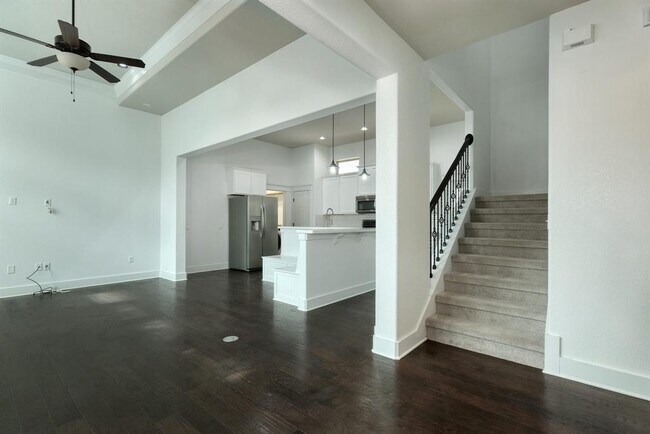 11233 Avery Station Loop Austin, TX 78717 photo 2