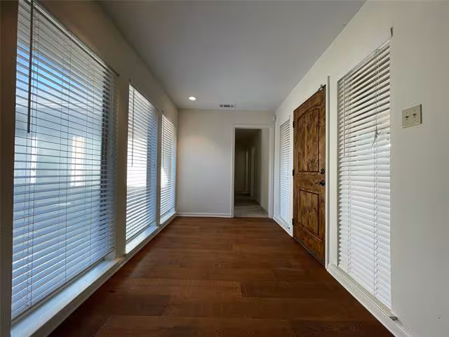 6910 Brentfield Drive, Dallas, TX 75248 photo 2