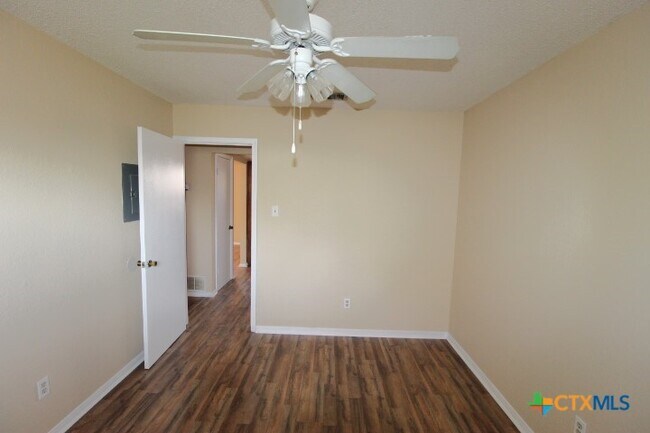 304 Erby Ave Copperas Cove, TX 76522 photo 5