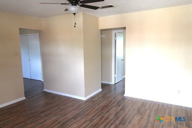 304 Erby Ave Copperas Cove, TX 76522 photo 3
