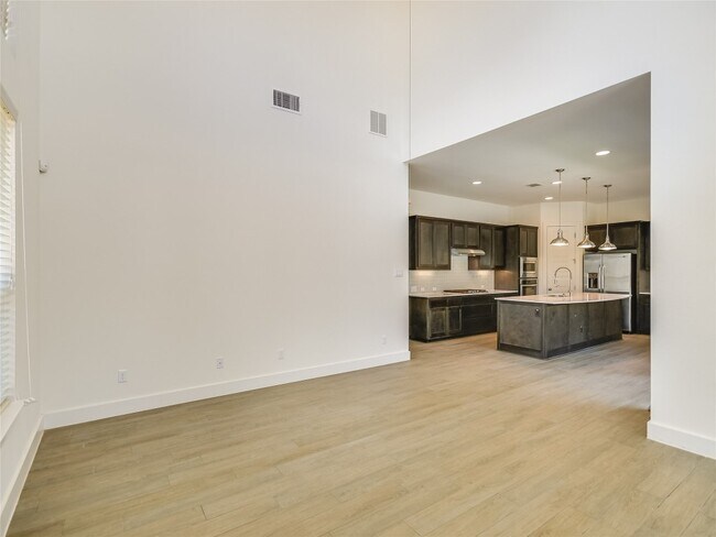 301 Jeffrey David Ln W Austin, TX 78717 photo 3