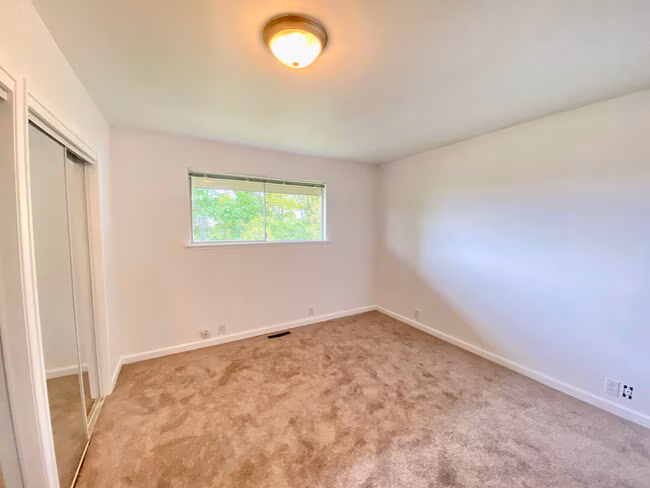Letitia Ave S. (4051) photo 5