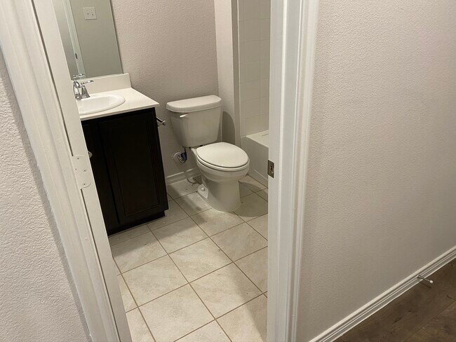 2417 Siskiyou Street, The Colony, TX 75056 photo 5
