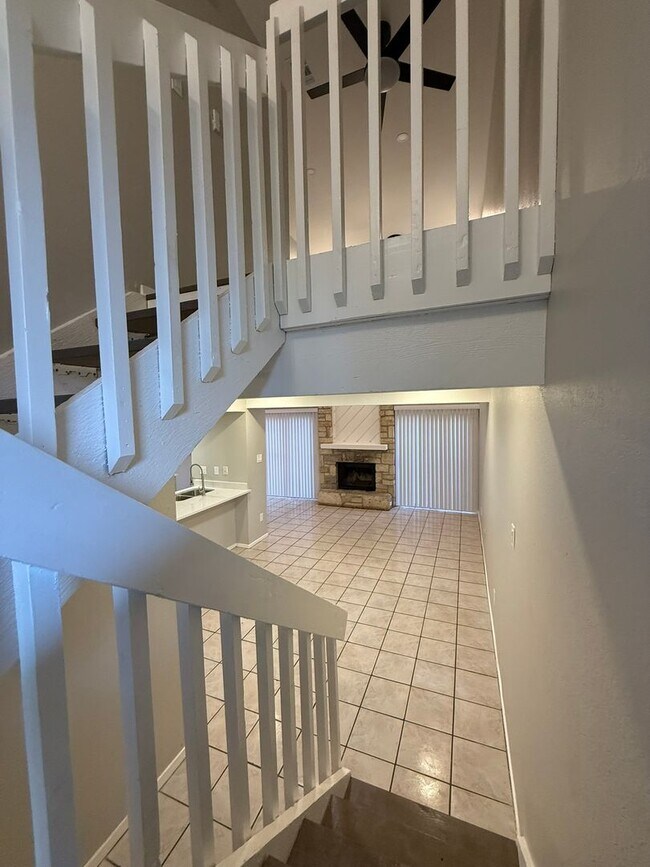 1606 Waterloo Tr Austin, TX 78704 photo 3