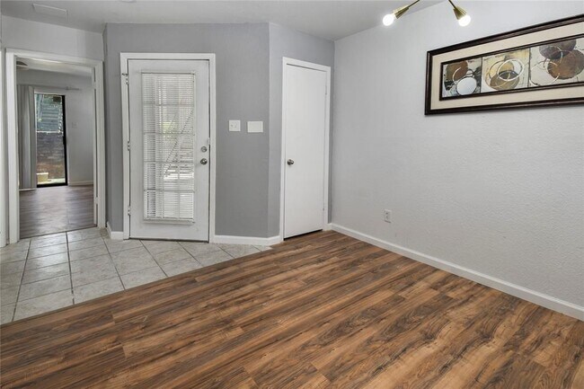 3402 Country Club Drive West, Irving, TX 75038 photo 2