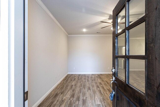 245 Honor Code Place, Granbury, TX 76049 photo 5