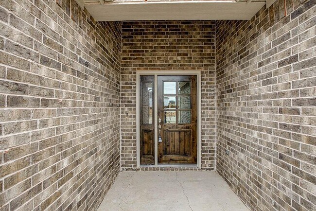 245 Honor Code Place, Granbury, TX 76049 photo 4