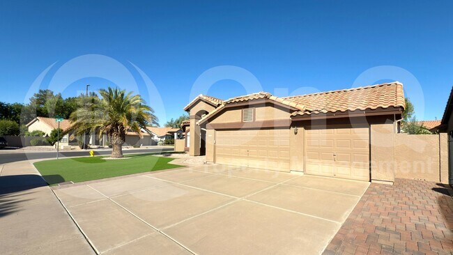 214 N Silverado St Gilbert, AZ 85234 photo 2