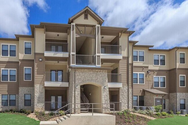 6831 Alamo Pkwy San Antonio, TX 78253 photo 3